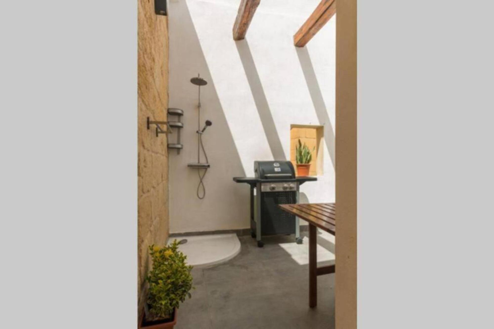 Authentic Gf Apartment With Terrace At The 3 Cities Marina Cospicua Екстериор снимка