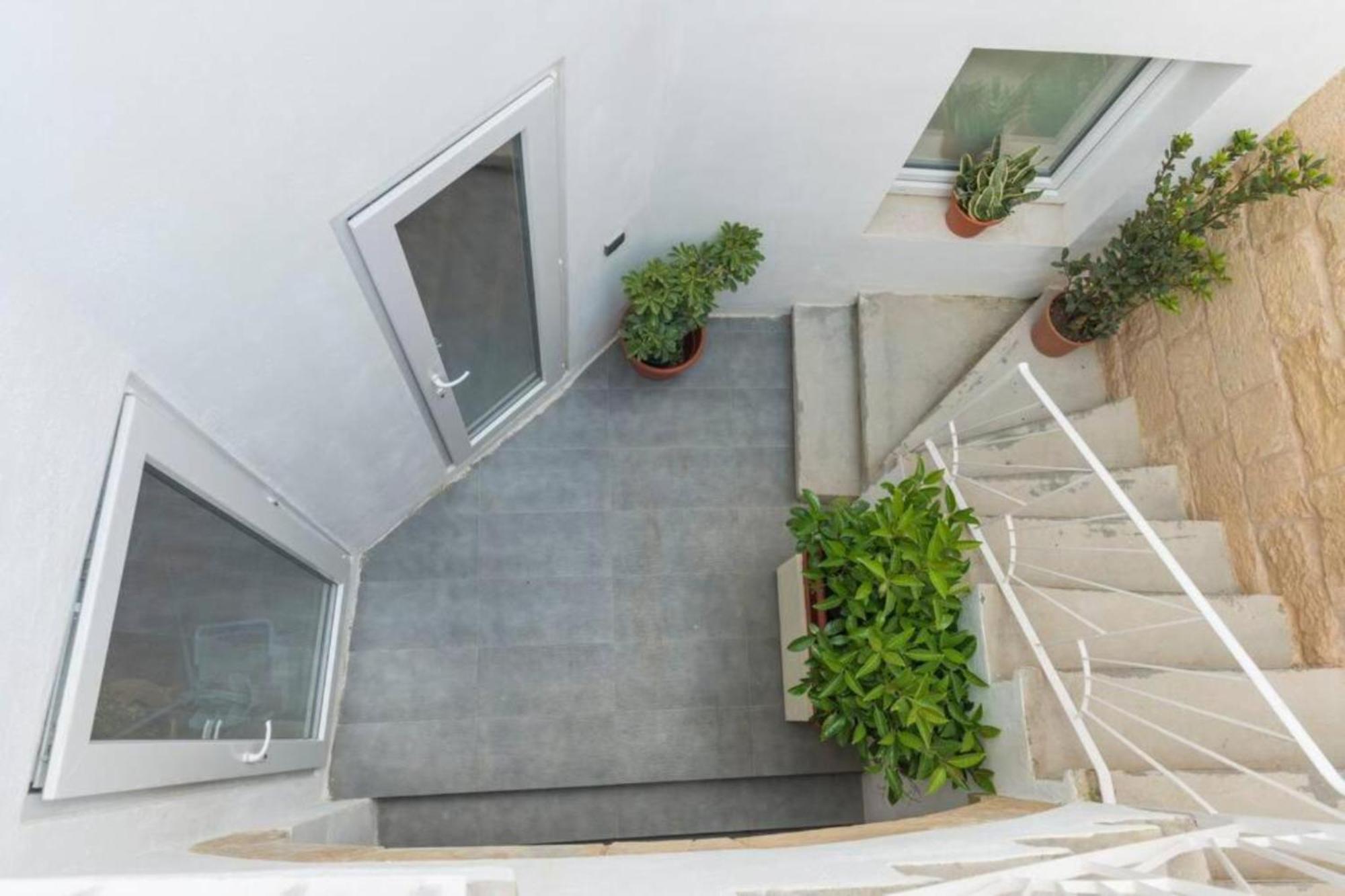 Authentic Gf Apartment With Terrace At The 3 Cities Marina Cospicua Екстериор снимка