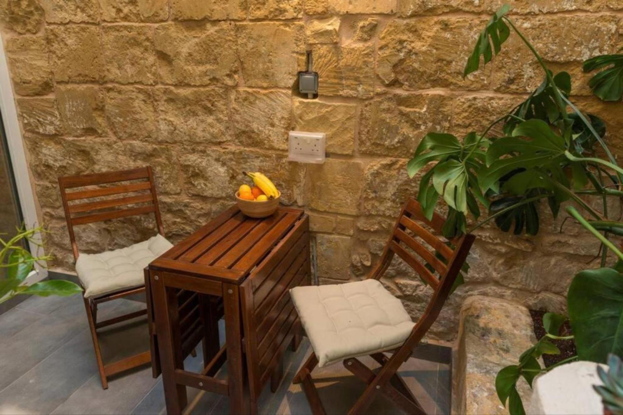 Authentic Gf Apartment With Terrace At The 3 Cities Marina Cospicua Екстериор снимка
