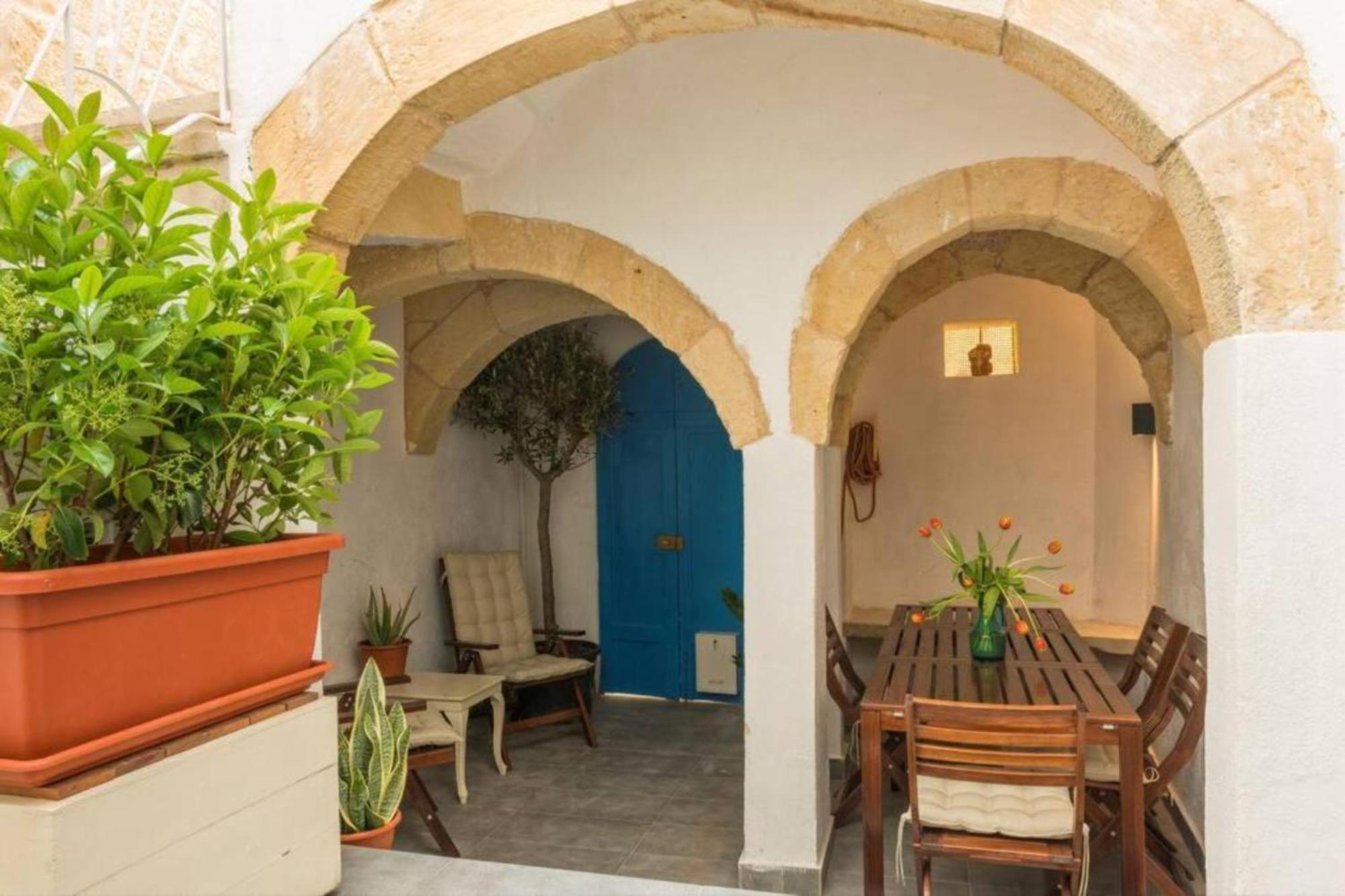 Authentic Gf Apartment With Terrace At The 3 Cities Marina Cospicua Екстериор снимка