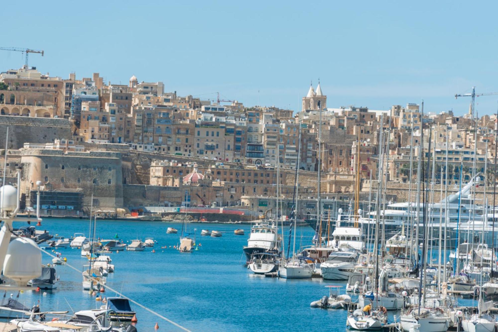 Authentic Gf Apartment With Terrace At The 3 Cities Marina Cospicua Екстериор снимка
